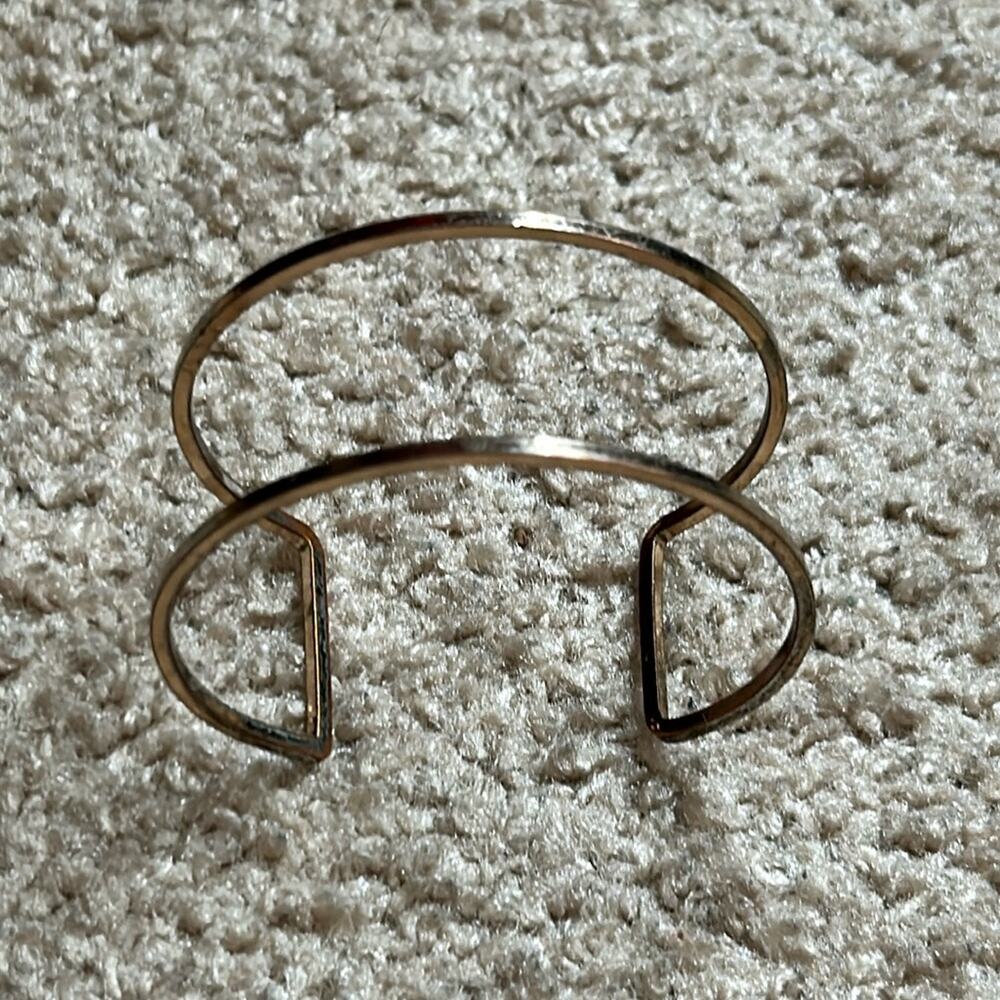 Women’s vintage gold tone dainty bracelet cuff one size‎ measurements shown